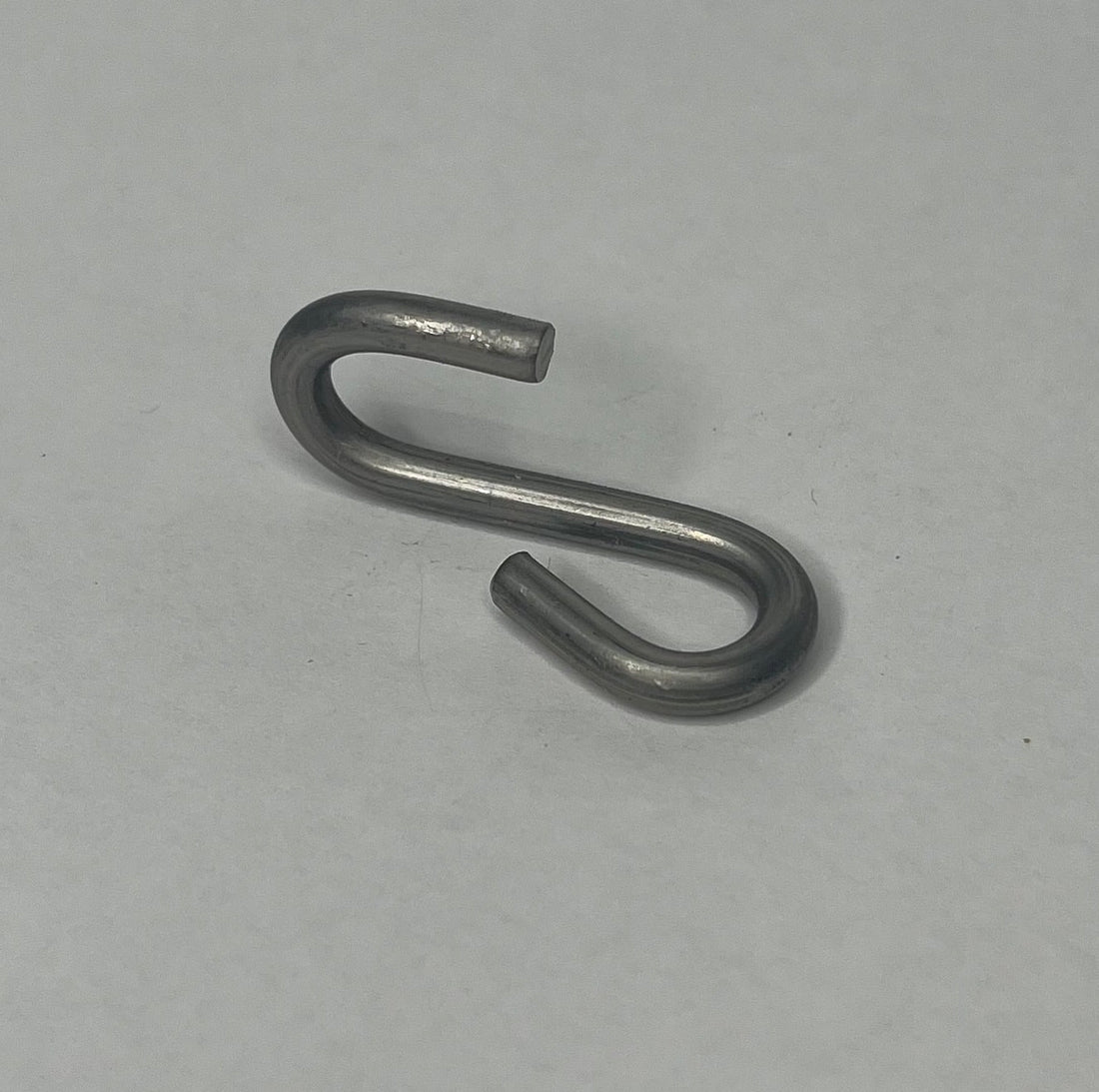 STAINLESS STEEL TWISTED S HOOK - Cat Enclosure Supplies