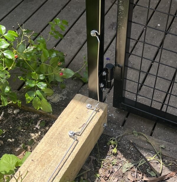 STAINLESS STEEL TWISTED S HOOK - Cat Enclosure Supplies