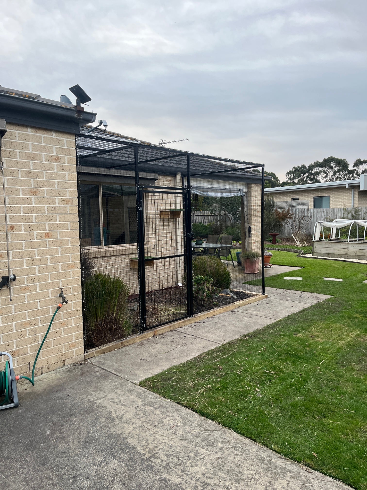 Light - Duty Aluminium Square Tube (32mm x 32mm x 1.6mm) 2m long - Cat Enclosure Supplies