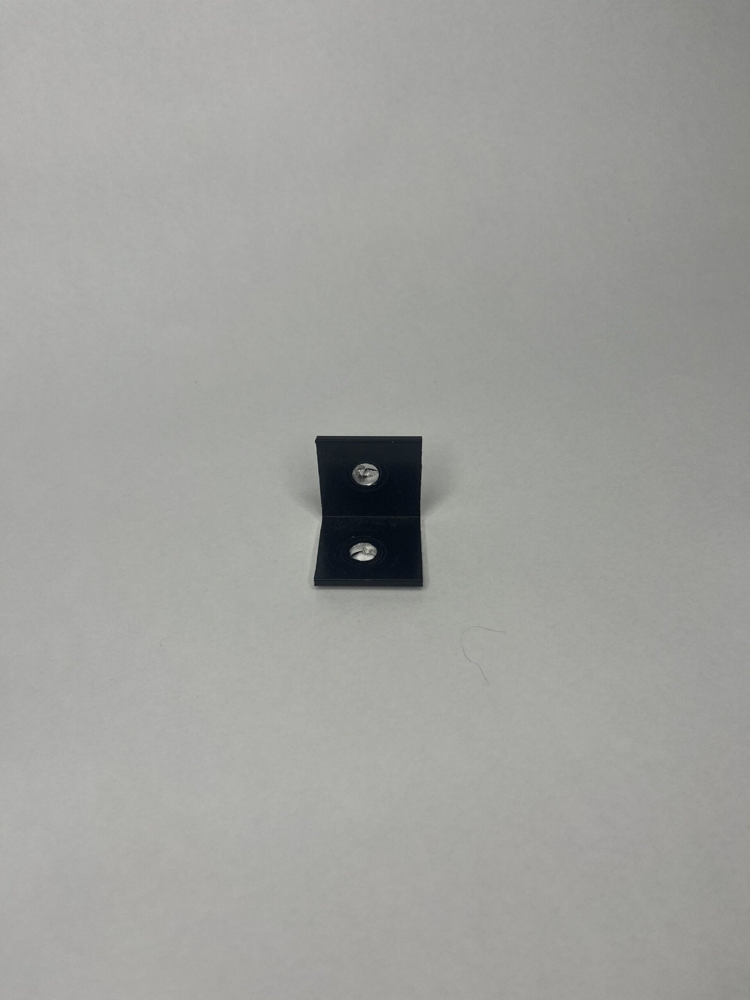 90 degree angle bracket – heavy duty - Cat Enclosure Supplies